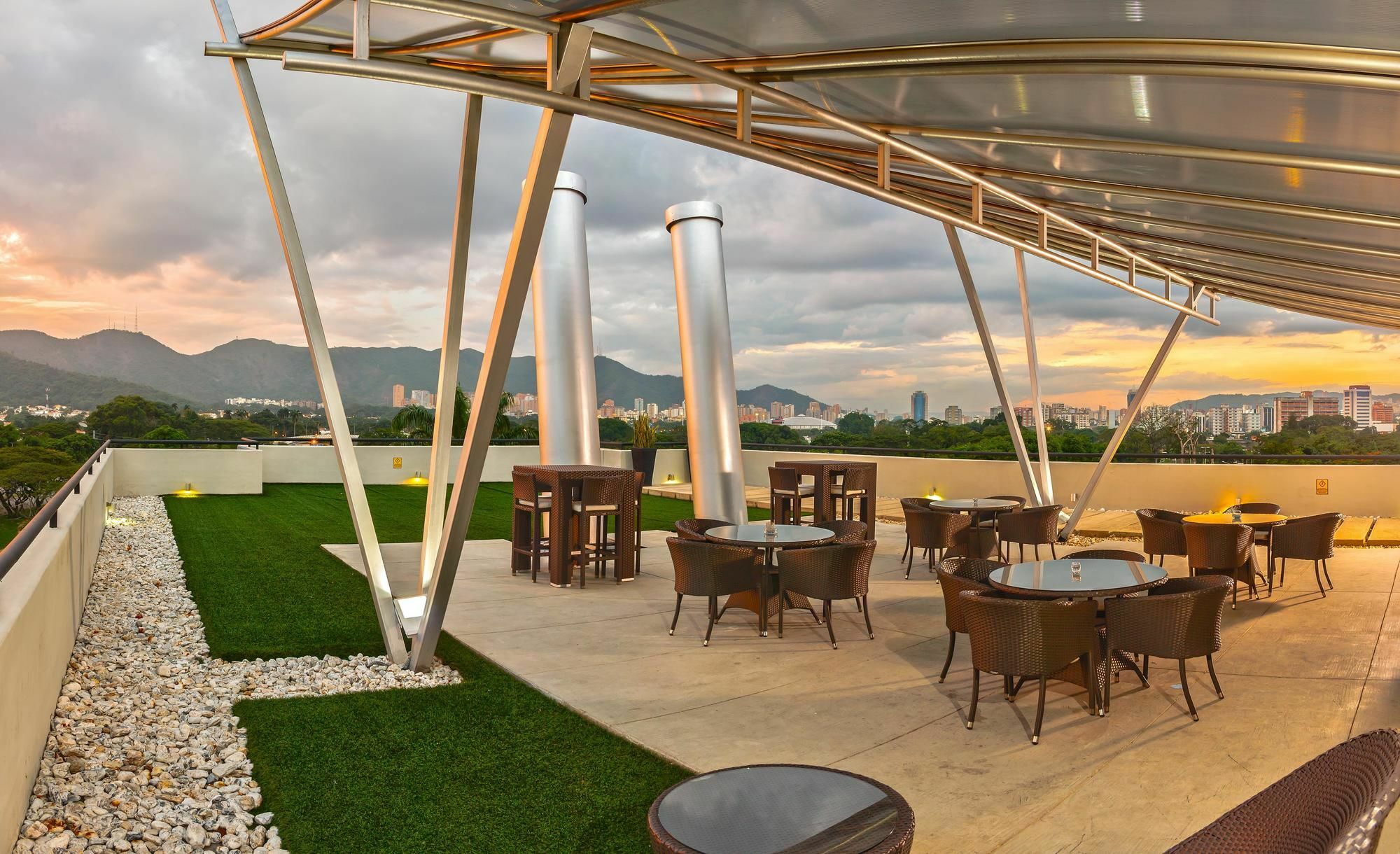 Guaparo Suites Валенсия Екстериор снимка